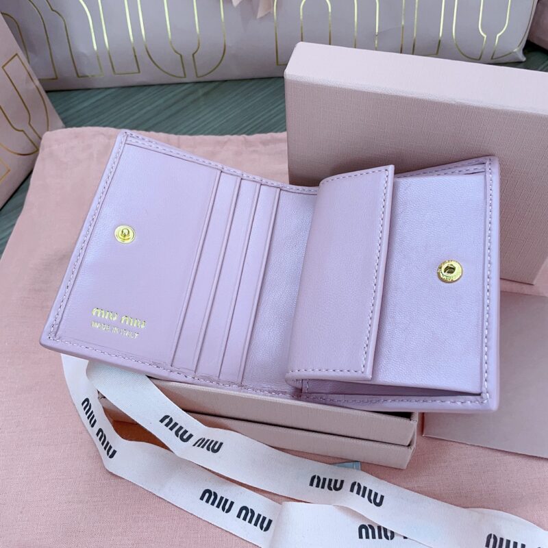 Replica Miu Miu Pocket Wallet Pink - realistic designer-inspired fake bag
