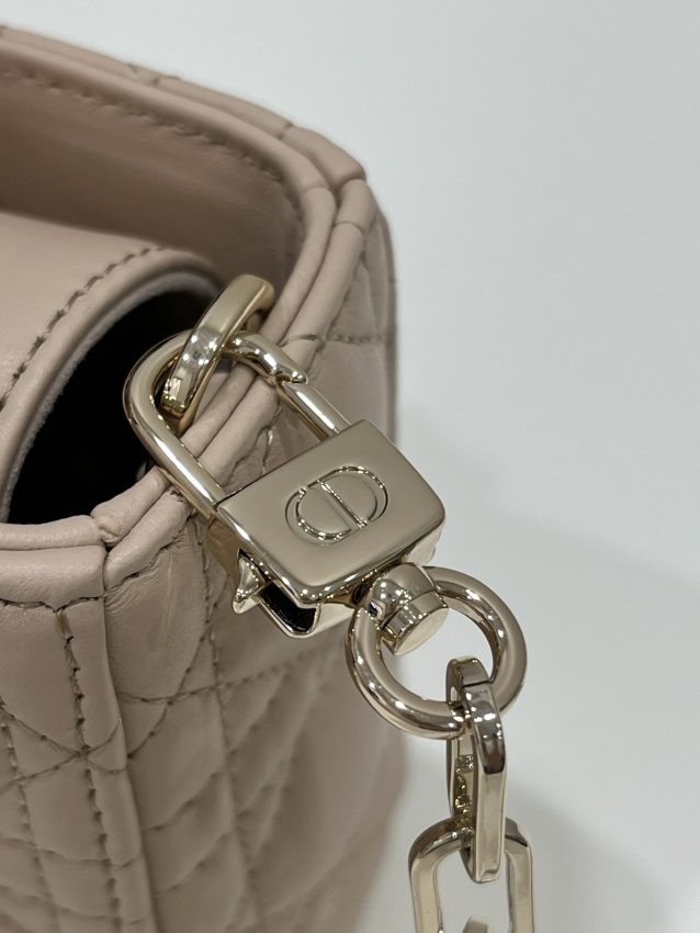Replica Dior Lady D-Joy Bag Light Caramel - ultra-realistic fake designer tote