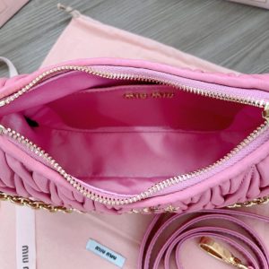 Replica Miu Miu Matelassé Pink - near-authentic luxury replica handbag