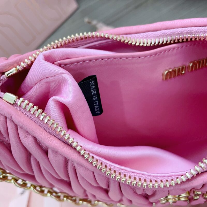 Replica Miu Miu Matelassé Pink - ultra-realistic fake designer tote