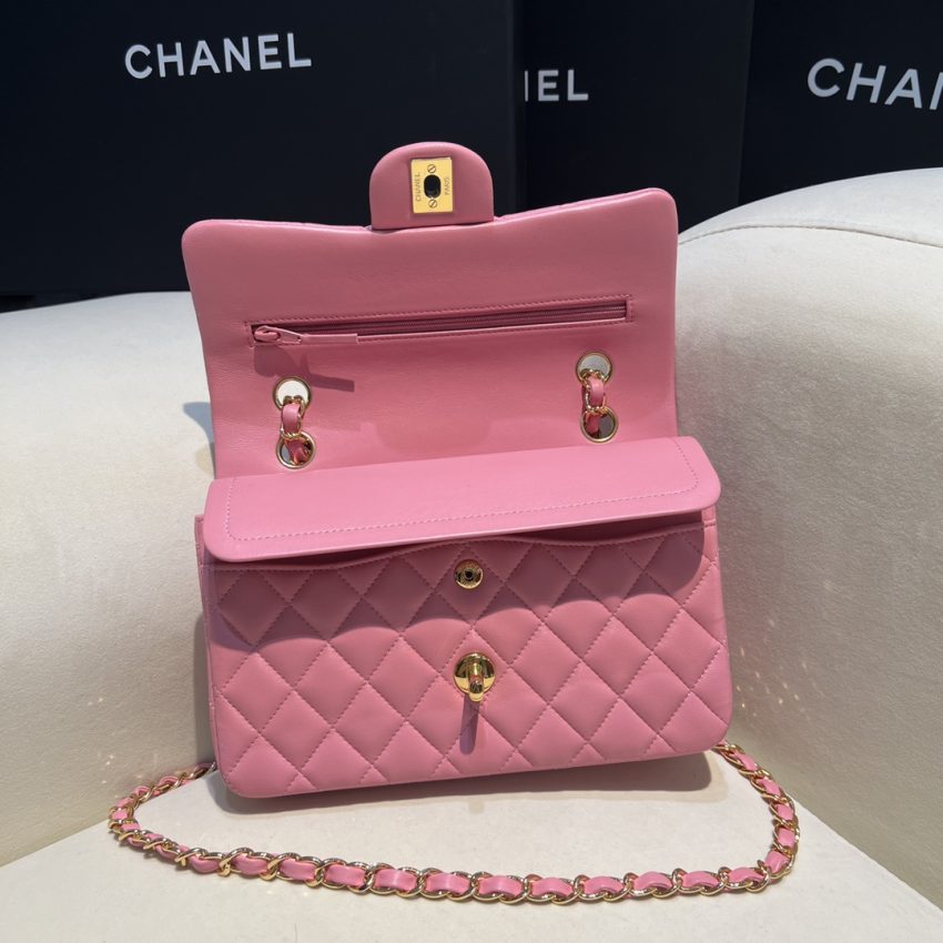 Replica CHANEL Classic Flap 23cm Pink - realistic designer-inspired fake bag