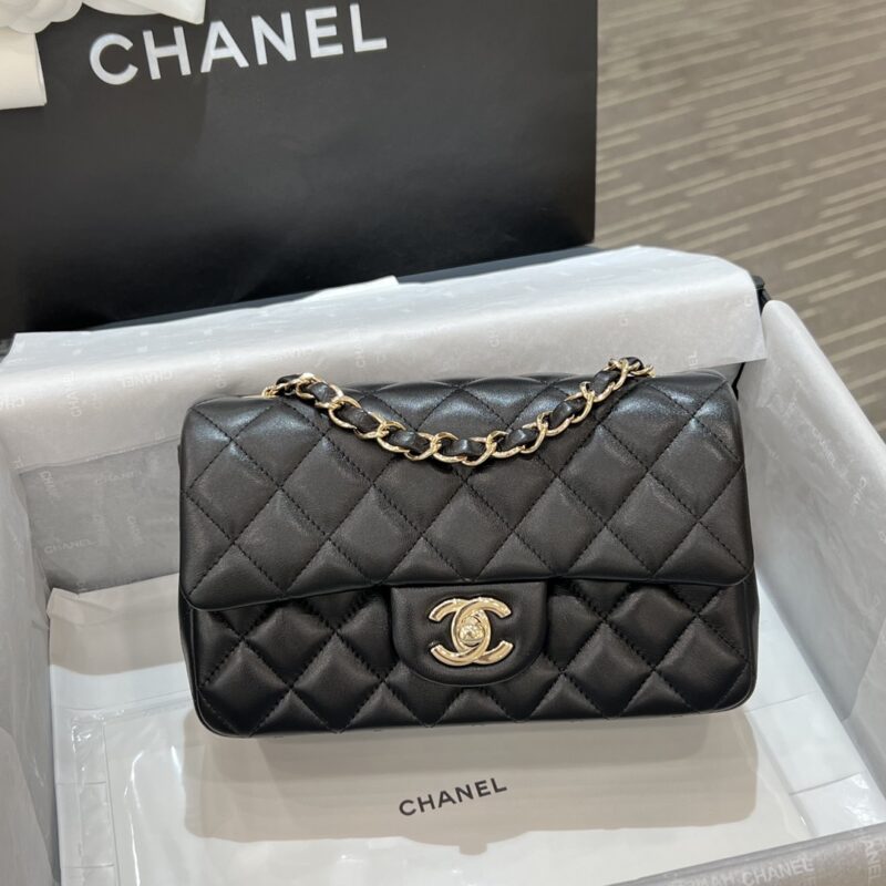 Replica CHANEL Classic Flap 20cm Black - top-tier luxury replica shoulder bag