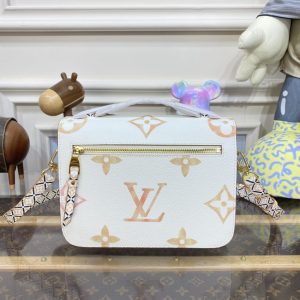 Replica Louis Vuitton Pochette Metis Apricot - high-quality designer bag clone