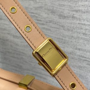 Replica Dior 30 Montaigne Apricot - high-quality designer bag clone