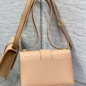 Replica Dior 30 Montaigne Apricot - high-end fake designer purse