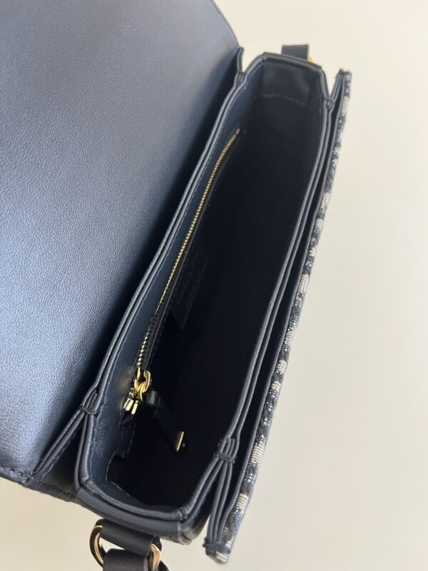 Replica Dior Signature CD - high-quality designer bag clone