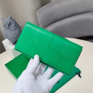 Replica Bottega Veneta Intrecciato Long Wallet - premium-grade designer purse dupe