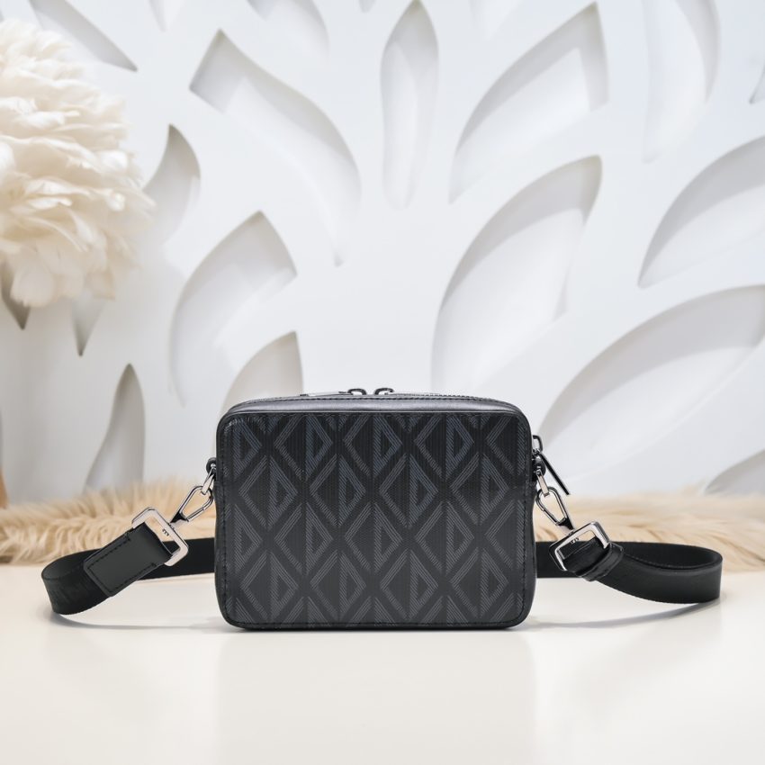Replica Dior Zipped Pouch Diamond Black - best quality luxury bag dupe