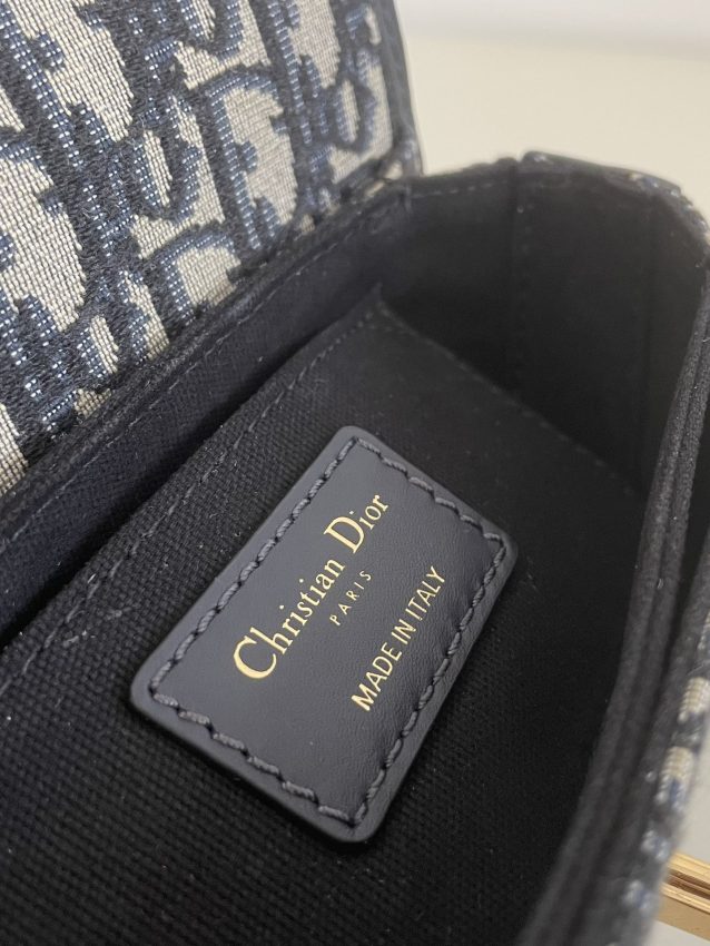 Replica Dior 30 Montaigne Avenue Bag - ultra-realistic fake designer tote