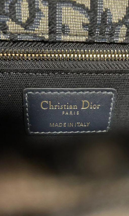 Replica Dior 30 Montaigne Oblique Jacquard - ultra-realistic fake designer tote