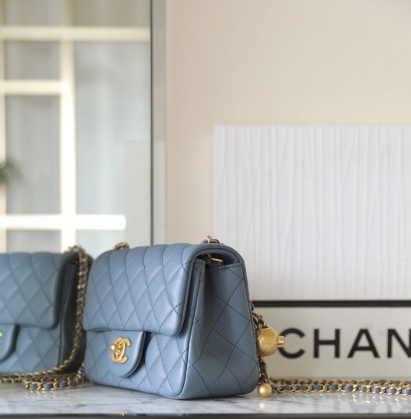 Replica CHANEL CF 17cm Golden Ball - ultra-realistic fake designer tote