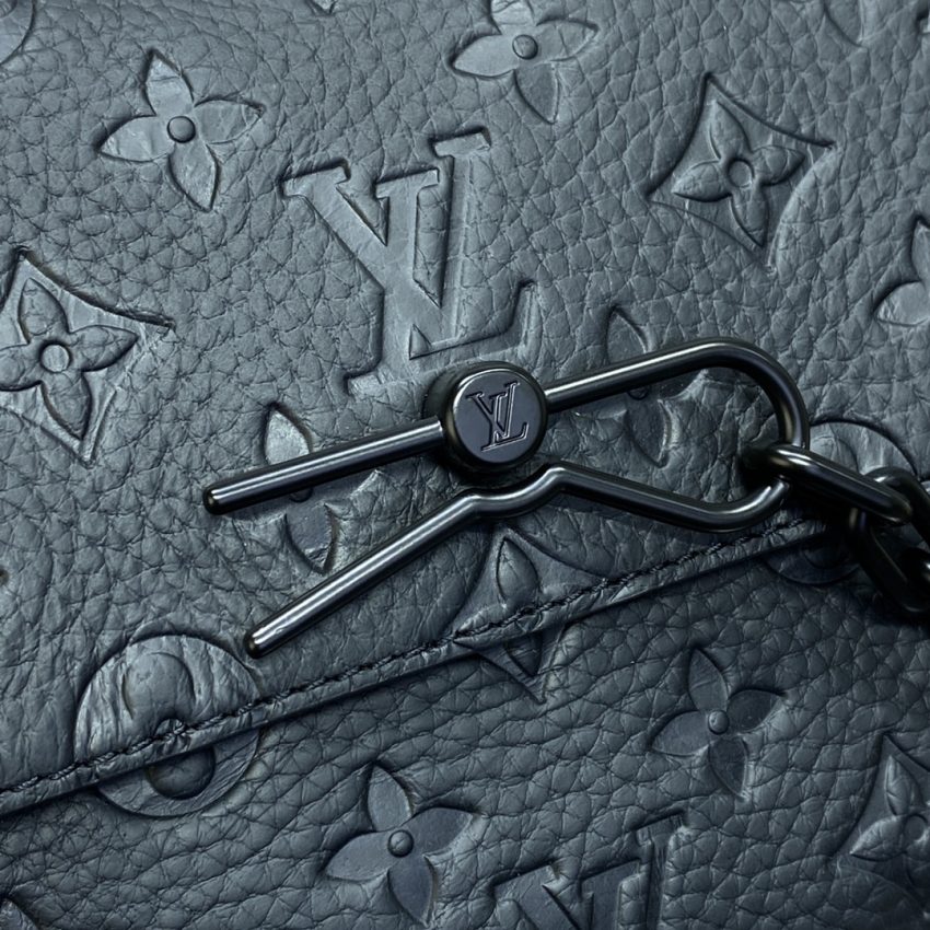 Replica Louis Vuitton Steamer Messenger Black - realistic designer-inspired fake bag