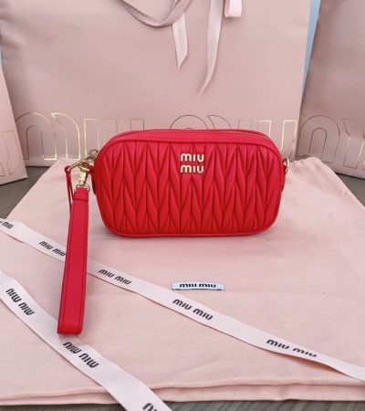 Replica Miu Miu Clutch Red - high-end fake designer purse