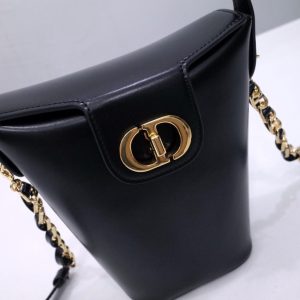 Replica Dior 30 Montaigne Amber Chain Black - authentic-look luxury purse replica