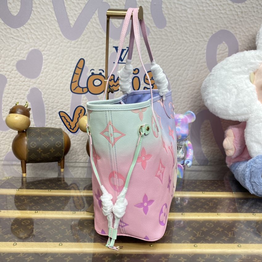 Replica Louis Vuitton Neverfull MM Purple - realistic designer-inspired fake bag