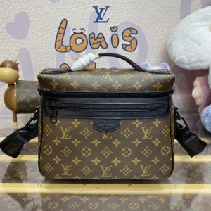 Replica Louis Vuitton Trail Messenger Bag - authentic-look luxury purse replica