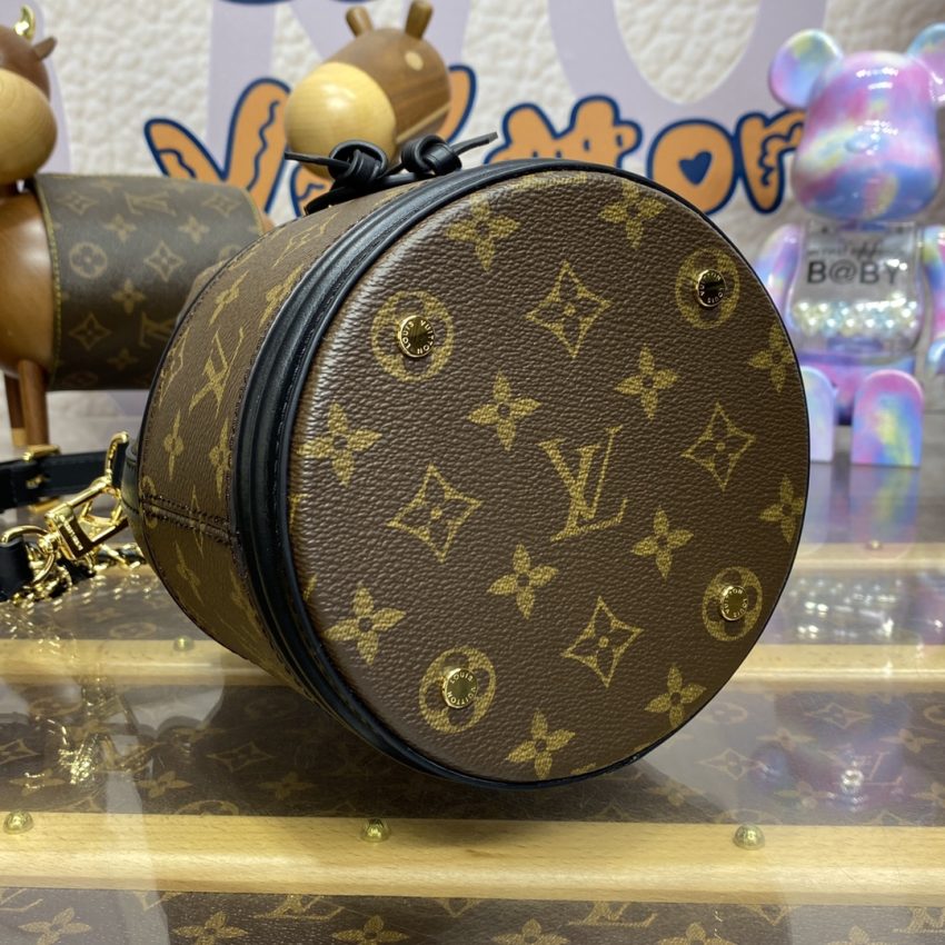 Replica Louis Vuitton Canoé Bucket Bag - realistic designer-inspired fake bag