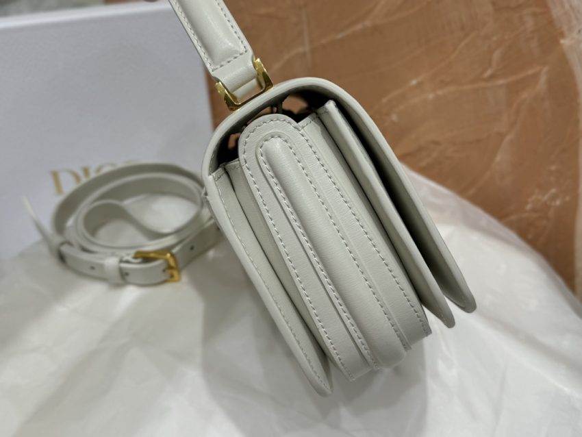 Replica Dior 30 Montaigne Avenue Top Handle White - authentic-look luxury purse replica