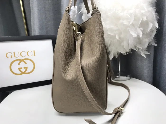Replica GUCCI SOHO INTERLOCKING G - realistic designer-inspired fake bag