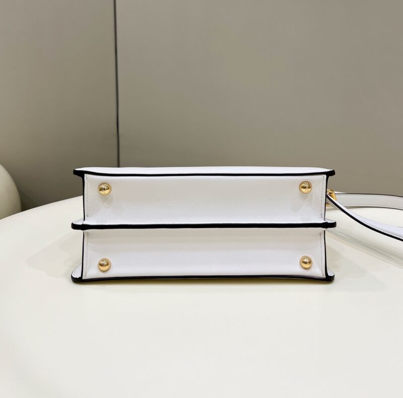 Replica Fendi Peekaboo Medium White - top-tier luxury replica shoulder bag