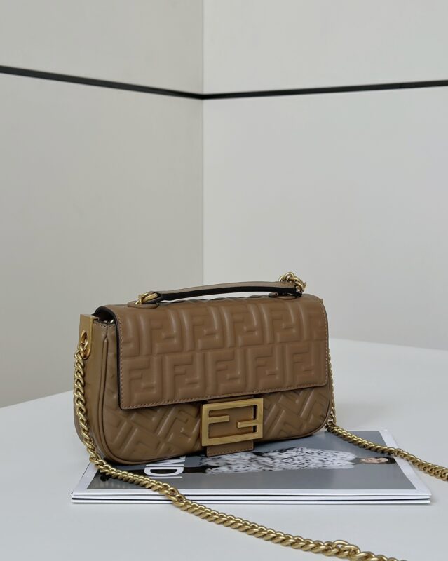 Replica Fendi Baguette Sliding Chain Brown - ultra-realistic fake designer tote