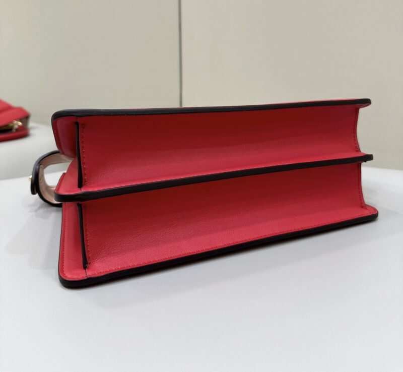 Replica Fendi Peekaboo Large Red - premium-grade designer purse dupe