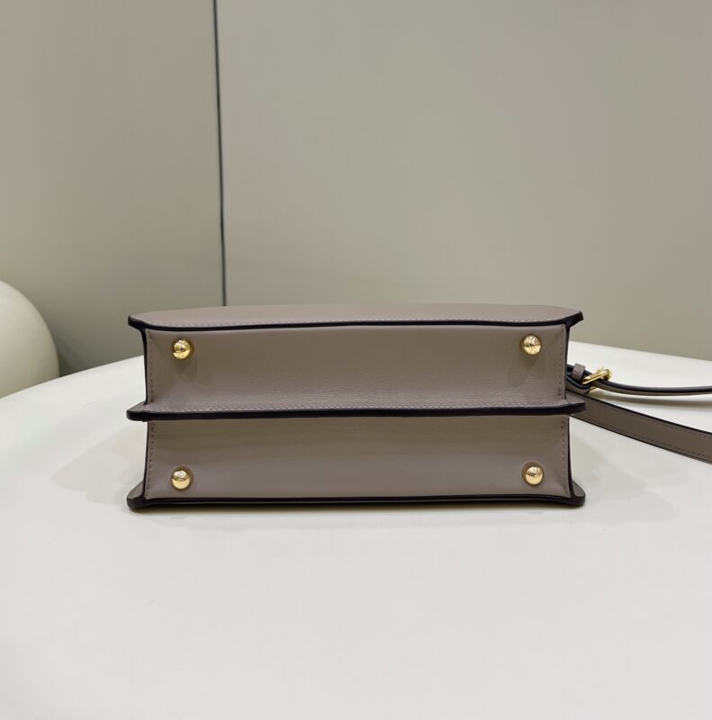 Replica Fendi Peekaboo Medium Beige - premium-grade designer purse dupe