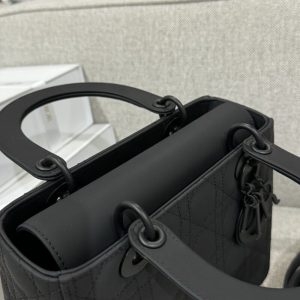 Replica Lady Dior Medium Ultramatte Black - high-quality designer bag clone