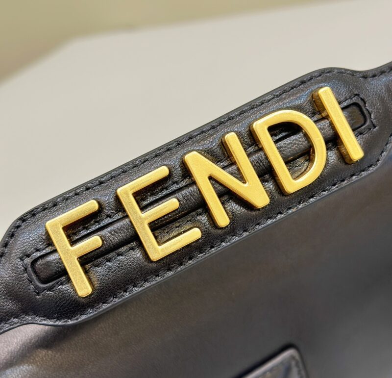Replica Fendi Baguette Full Leather Black - realistic designer-inspired fake bag