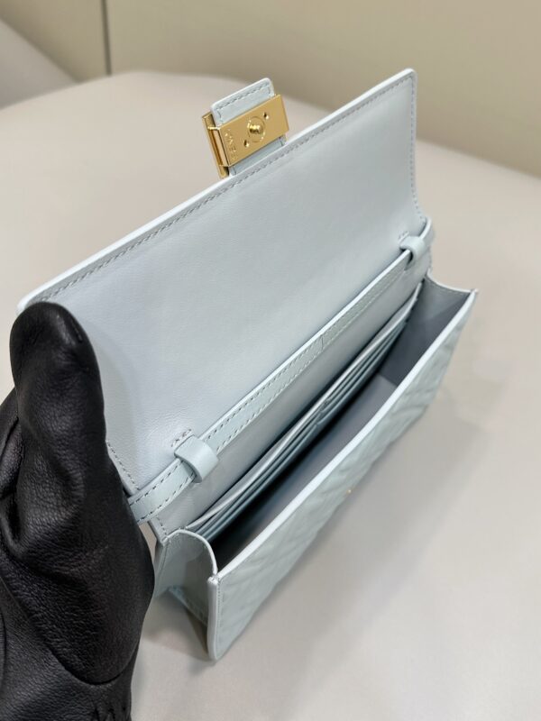 Replica Fendi Baguette Small Sky Blue - ultra-realistic fake designer tote