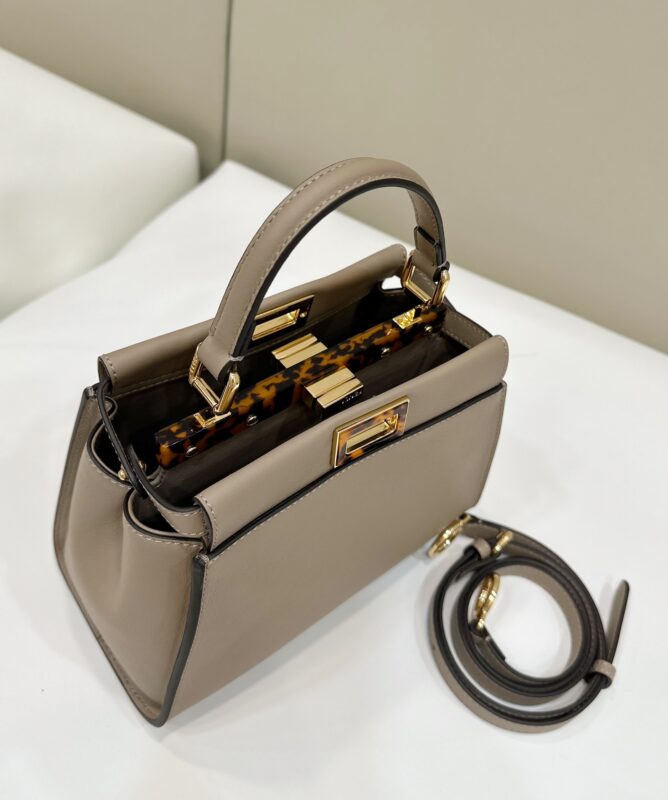 Replica Fendi Peekaboo Beige - high-quality designer bag clone