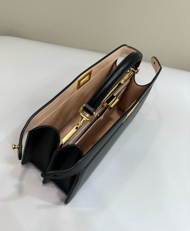 Replica Fendi Peekaboo Large Black - near-authentic luxury replica handbag