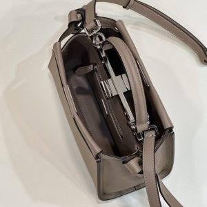 Replica Fendi Peekaboo Small Beige - realistic designer-inspired fake bag