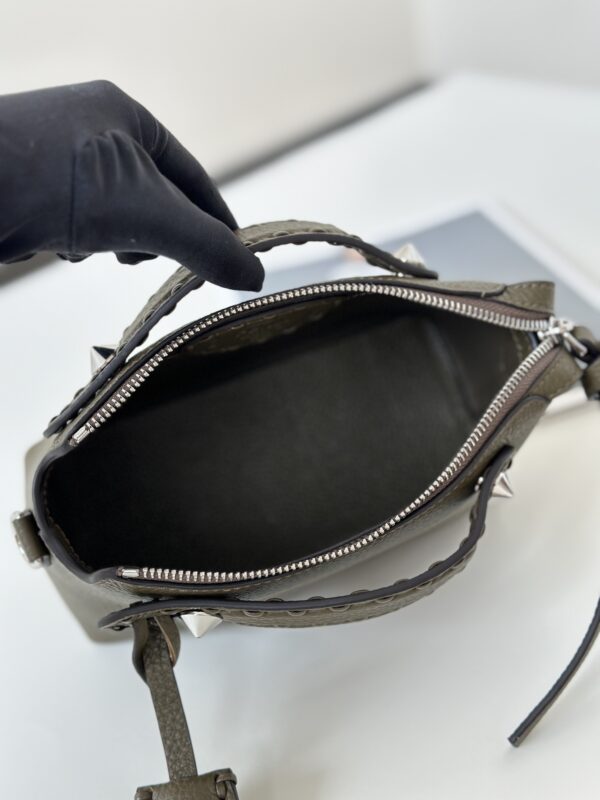 Replica Fendi By The Way Green - ultra-realistic fake designer tote