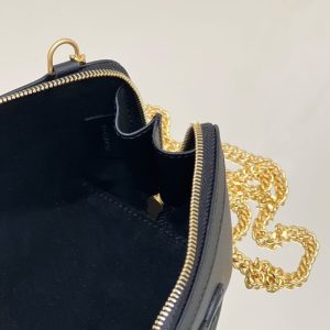Replica Celine Triomphe Clutch Black - realistic designer-inspired fake bag
