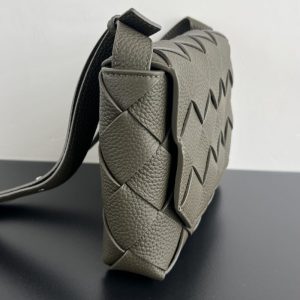 Replica Bottega Veneta Diago - realistic designer-inspired fake bag