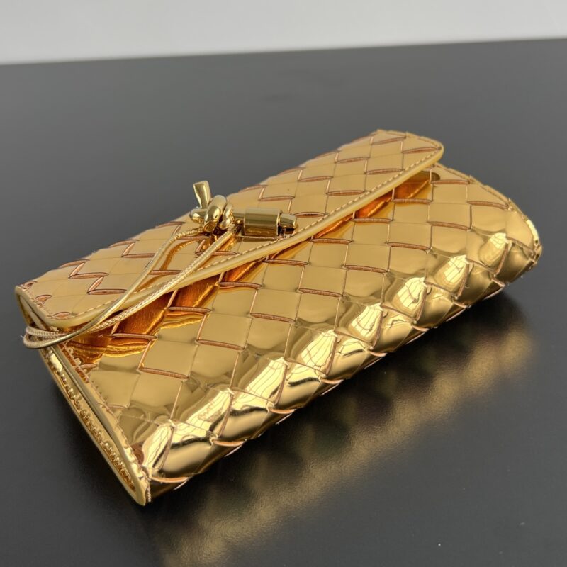 Replica Bottega Veneta Andiamo Clutch Wallet - authentic-look luxury purse replica