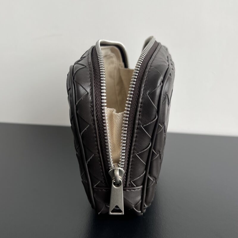 Replica Bottega Veneta Small Clutch - authentic-look luxury purse replica