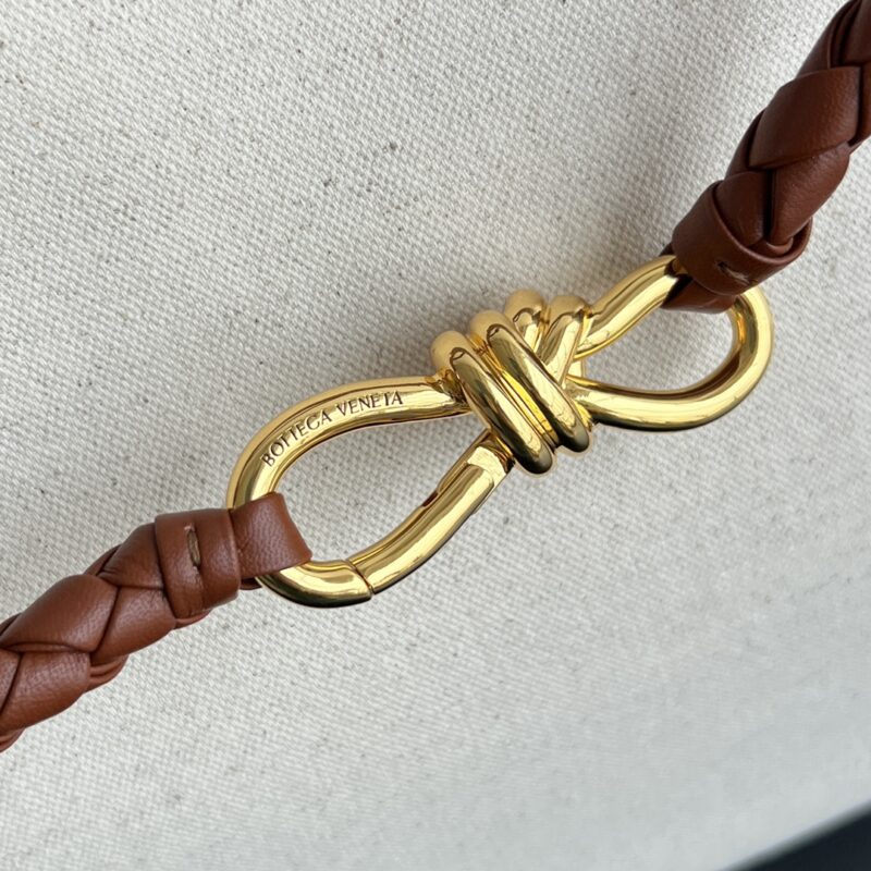 Replica Bottega Veneta Andiamo Canvas - best-selling designer handbag dupe