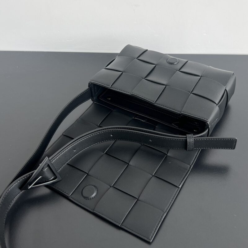 Replica Bottega Veneta Cassette 2.0 Black - top-tier luxury replica shoulder bag