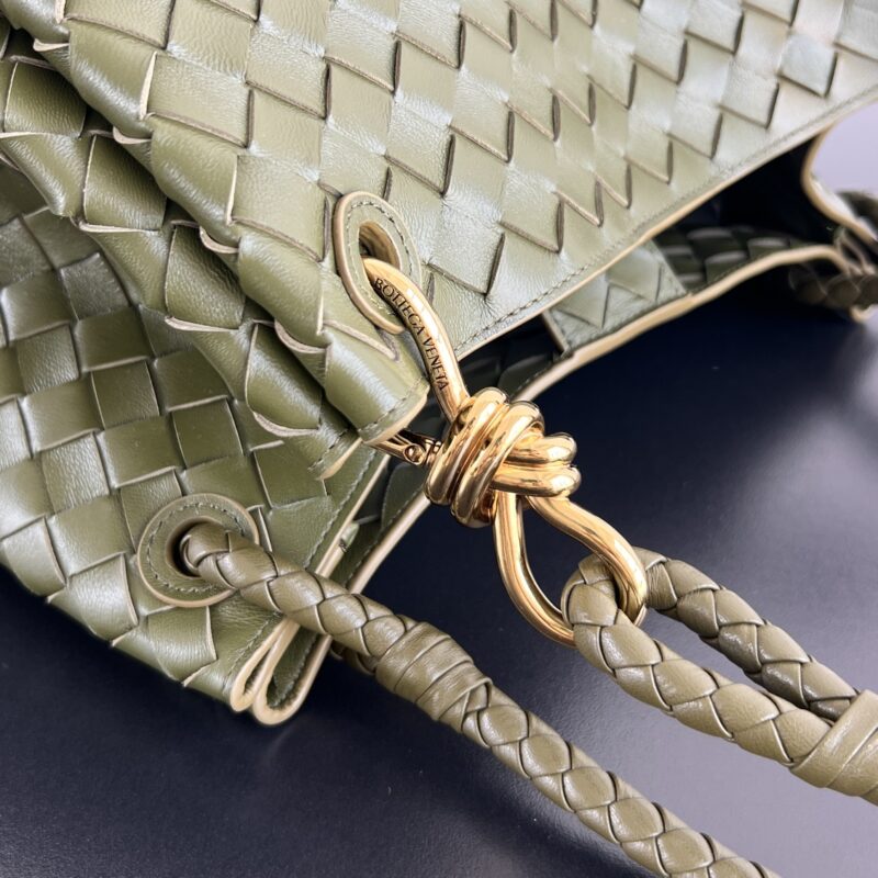 Replica Bottega Veneta Parachute Large - authentic-look luxury purse replica