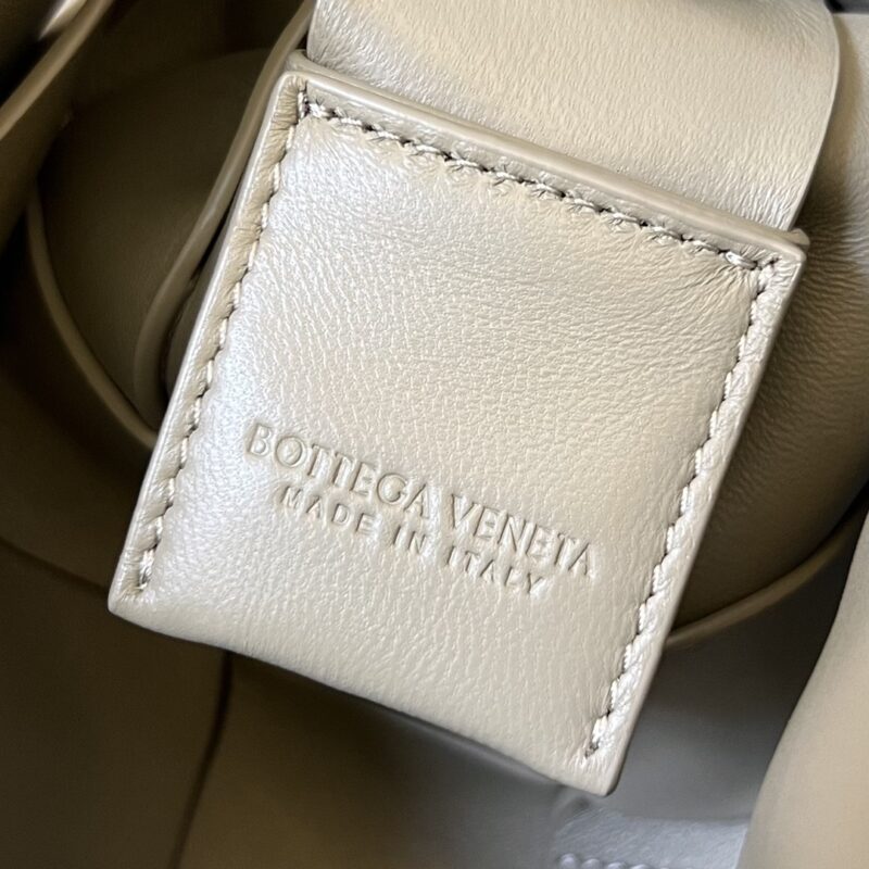 Replica Bottega Veneta Cassette 2.0 Beige - top-rated replica designer bag