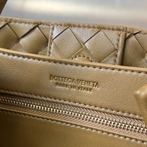 Replica Bottega Veneta Andiamo Suede - high-quality designer bag clone