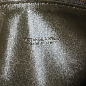 Replica Bottega Veneta Wallace Lunch Bag - authentic-look luxury purse replica