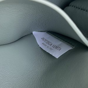 Replica Bottega Veneta Concert Pouch - realistic designer-inspired fake bag