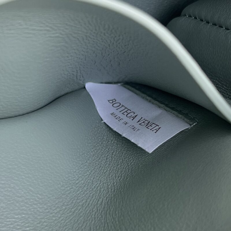 Replica Bottega Veneta Concert Pouch - realistic designer-inspired fake bag