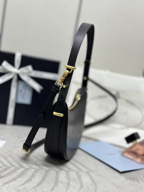 Replica Prada Arque Black - premium-grade designer purse dupe