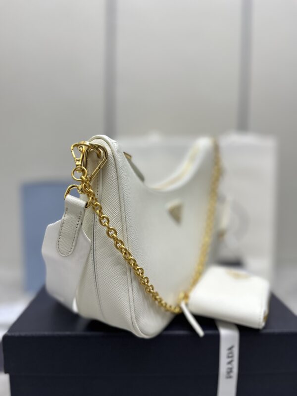 Replica Prada Re-Edition White 2005 - ultra-realistic fake designer tote