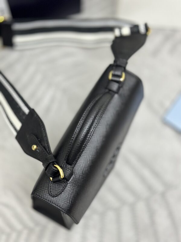 Replica Prada Saffiano Black Envelope - realistic designer-inspired fake bag