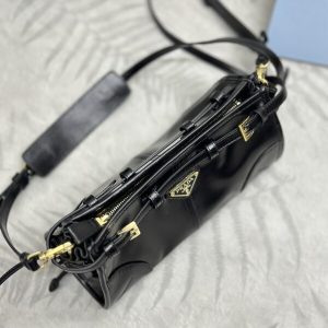 Replica Prada Leather Handbag Black - high-accuracy replica luxury purse